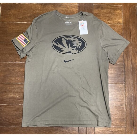 Men’s Nike Size L Missouri Tigers Salute To Service Military Camo SS T Shirt NWT - Picture 1 of 5